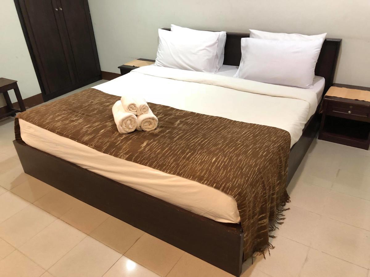 Vipa House Hotel Chiang Mai Exterior photo
