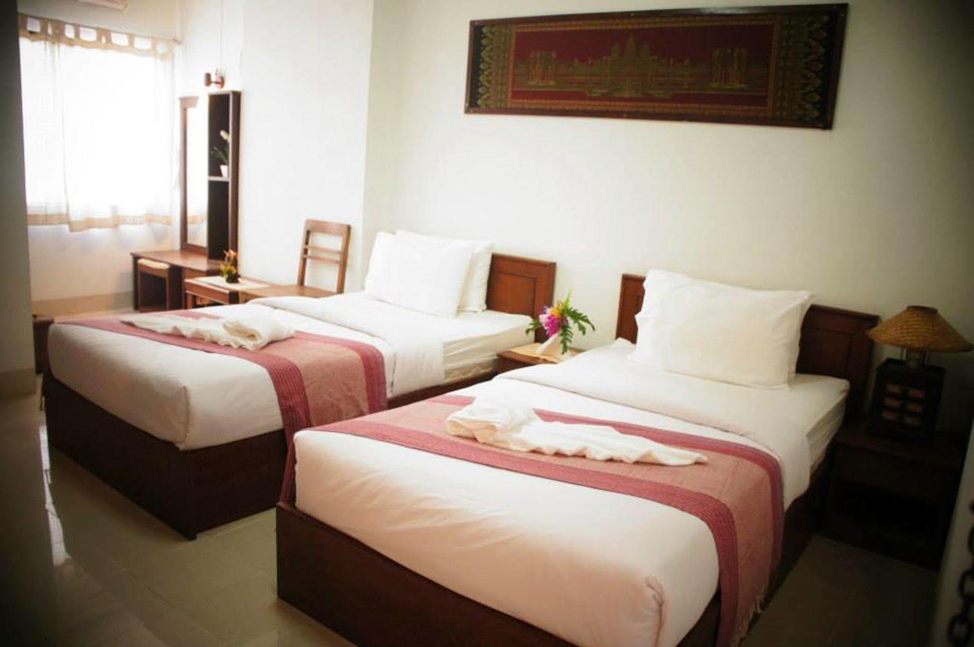 Vipa House Hotel Chiang Mai Exterior photo