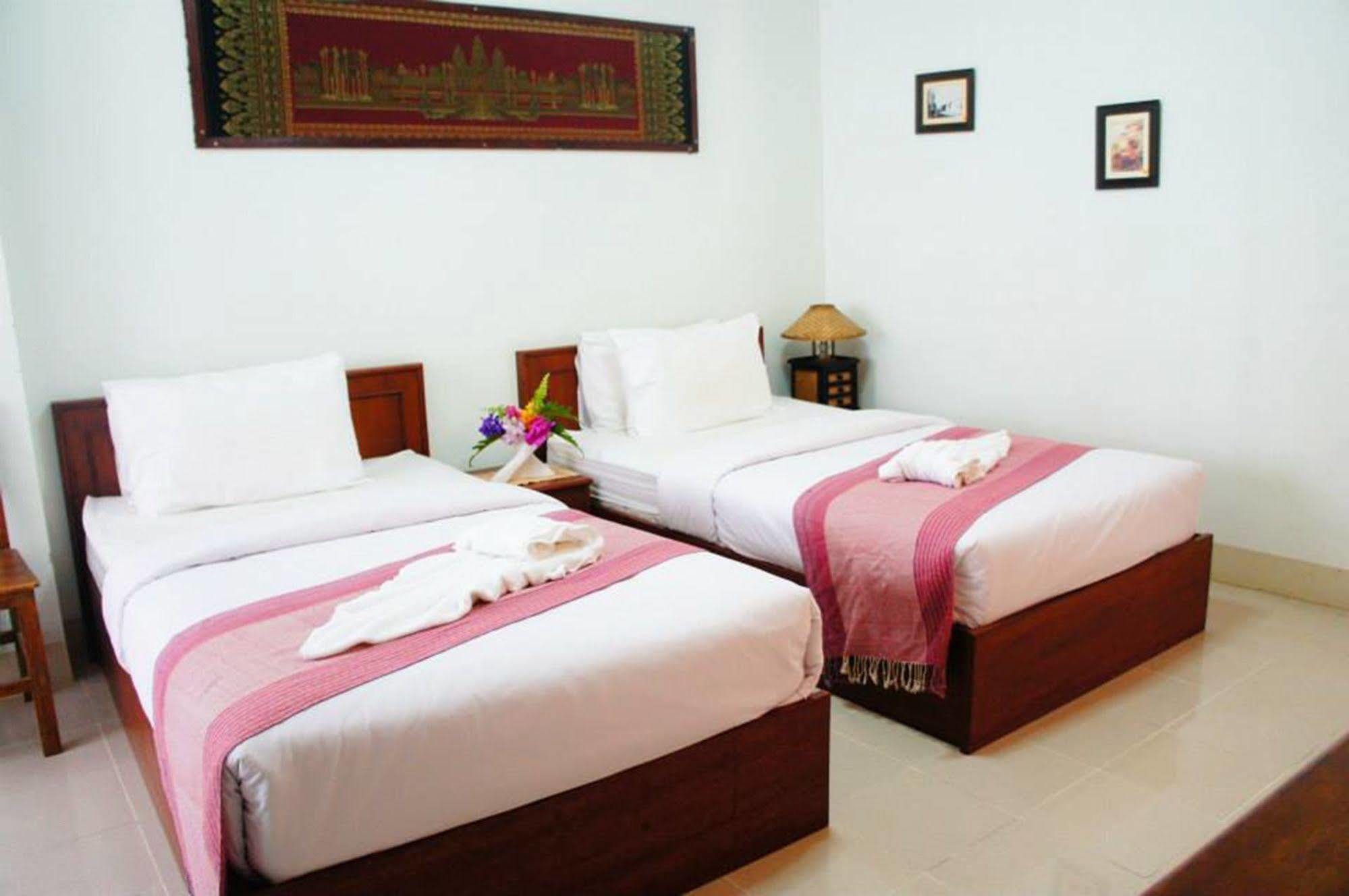 Vipa House Hotel Chiang Mai Exterior photo