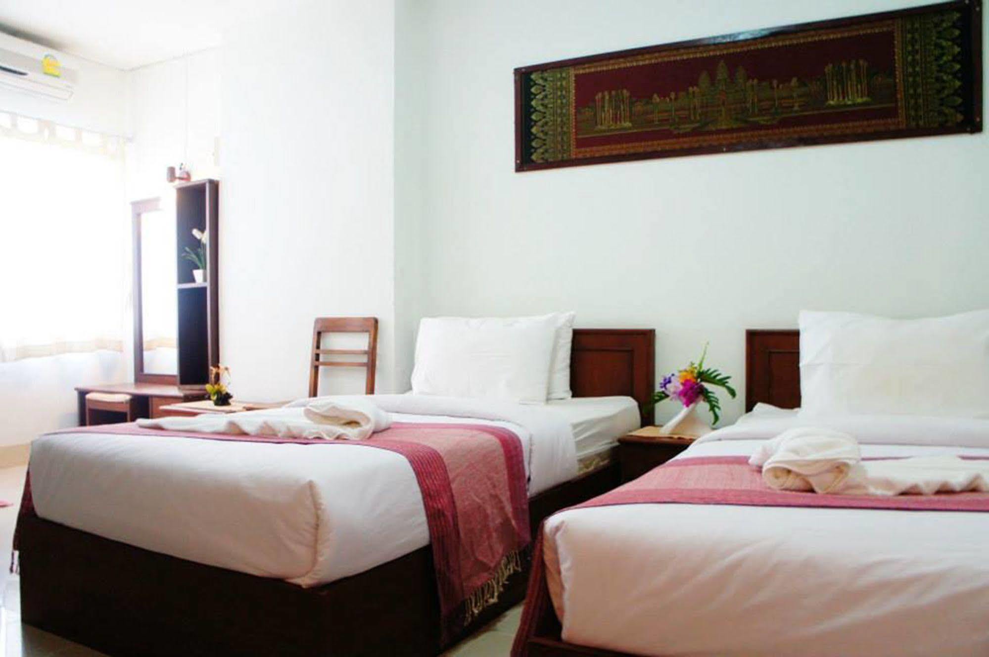 Vipa House Hotel Chiang Mai Exterior photo