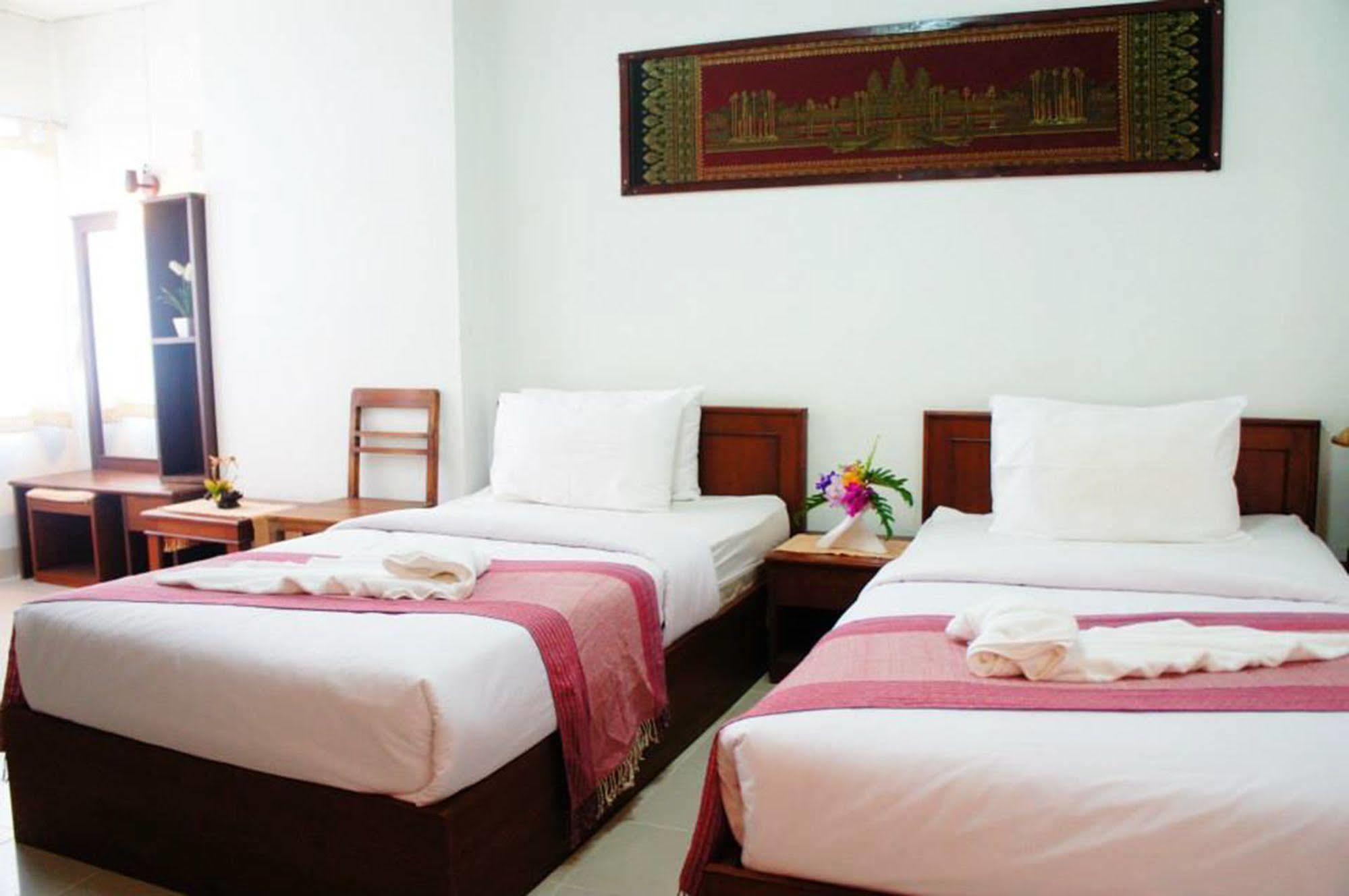 Vipa House Hotel Chiang Mai Exterior photo